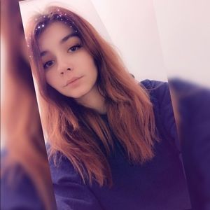 Meet your Posher, Alexis